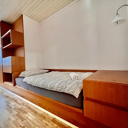 Kokalj Daire *